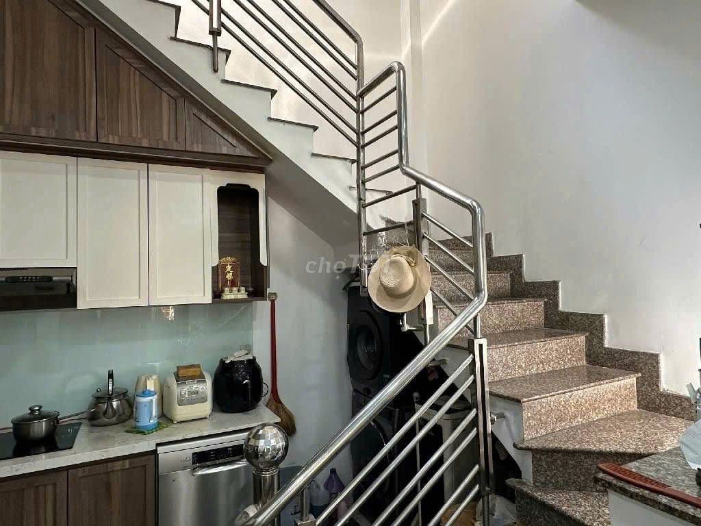 Nhà 4 tầng Vườn Lài, chỗ đậu ô tô, gần UB Quận Tân Phú. - Ảnh 3