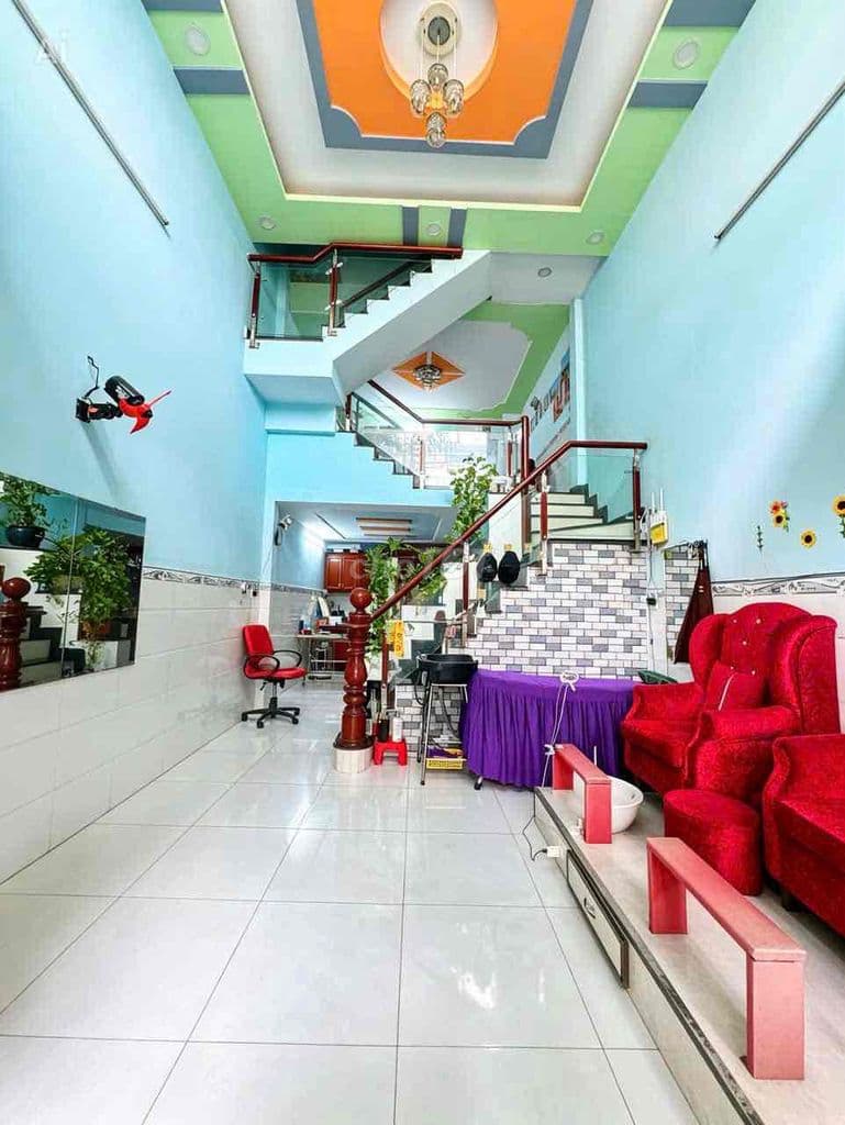BÁN GẤP - MẶT TIỀN KINH DOANH - ĐƯỜNG NHỰA 6M THÔNG - XE HƠI TRÁNH - Ảnh 3