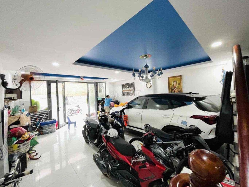 🌟Tài Nhà Tốt🌟1 Căn Ra Mặt Tiền Dương Quảng Hàm - Xe Hơi Ngủ Trong Nhà