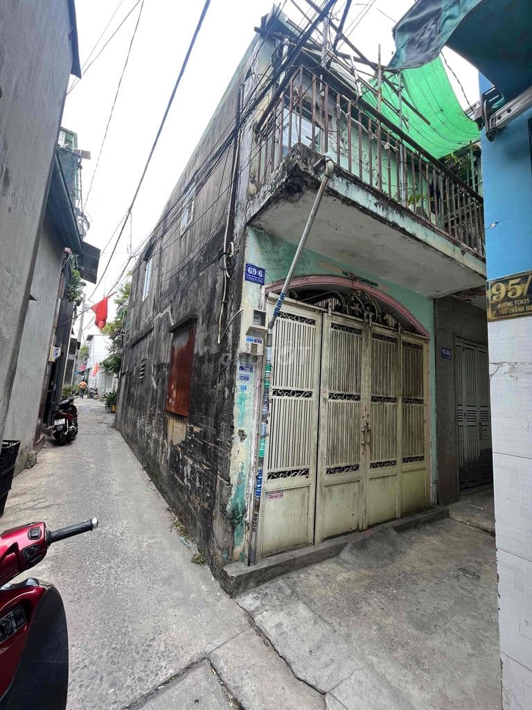 EM CHỦ NHÀ CẦN BÁN GẤP SHR 1 LẦU , ĐƯỜNG THÔNG 32,6m BAO SANG TÊN 1%
