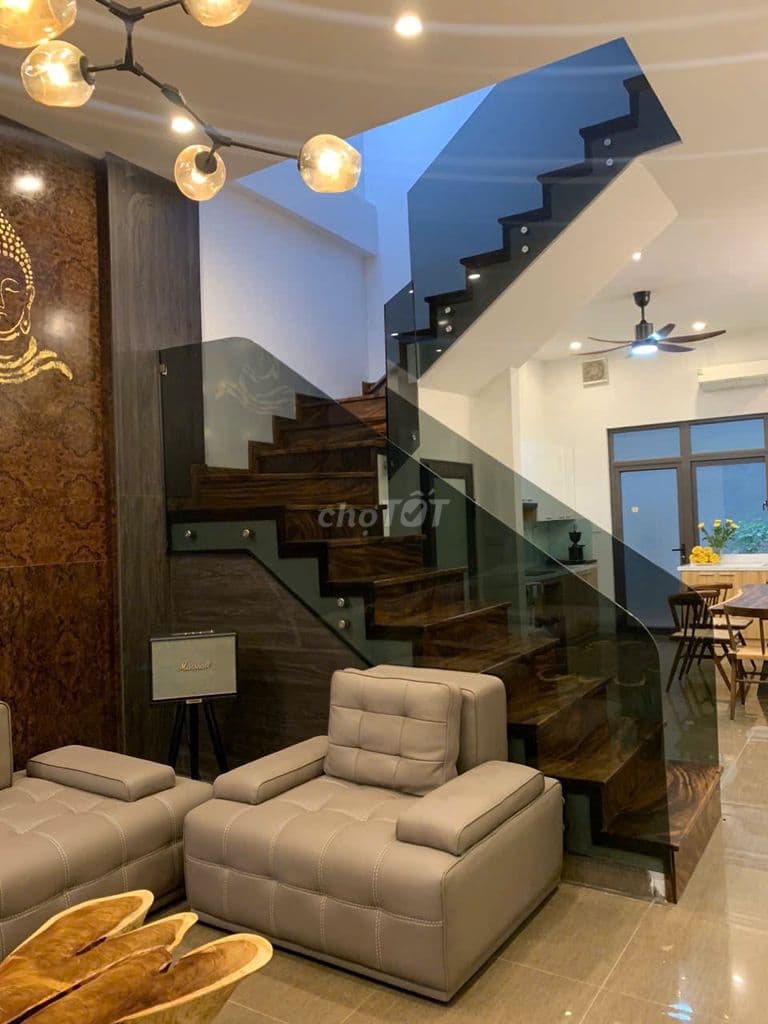 nhà đẹp dân xây mới phố Nguyễn Khánh Toàn – Cầu Giấy - 8pn - hơn 14 tỷ