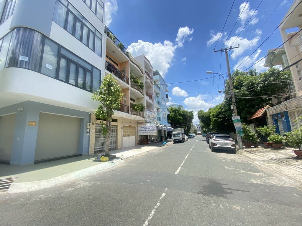 Chính chủ cần bán nhà góc hai mặt tiền! - Ảnh 3