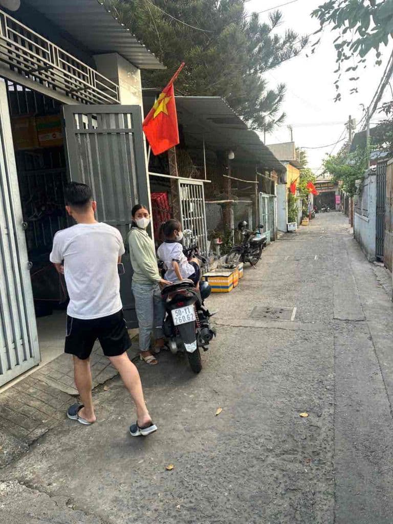 BÁN NHÀ BÀ ĐIỂM 3, ĐƯỜNG XE Ô TÔ THÔNG THOÁNG