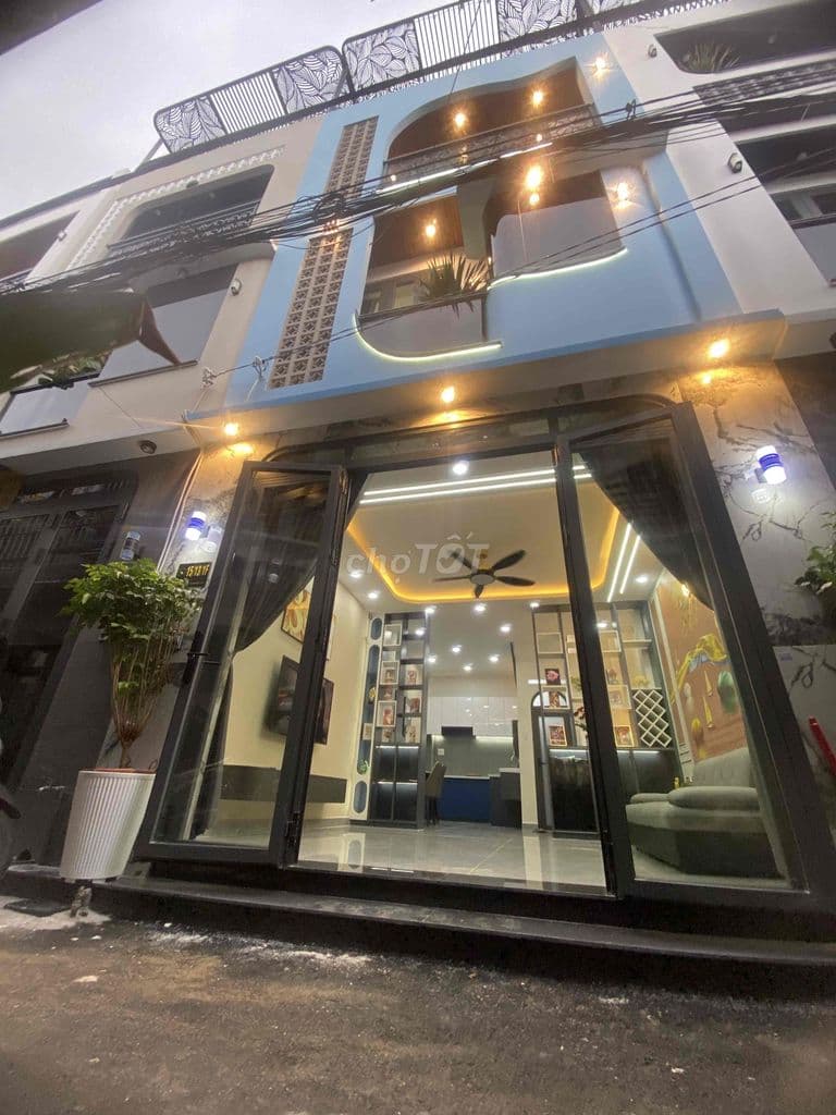 nhà 4,4x10m, 2lầu sân thượng ngay chợ thạch đà
