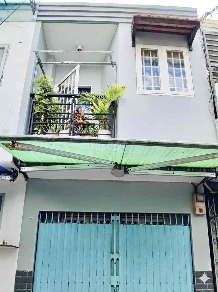 Nhà 3 Tầng CMT8 Quận 10 giá 3tỷ