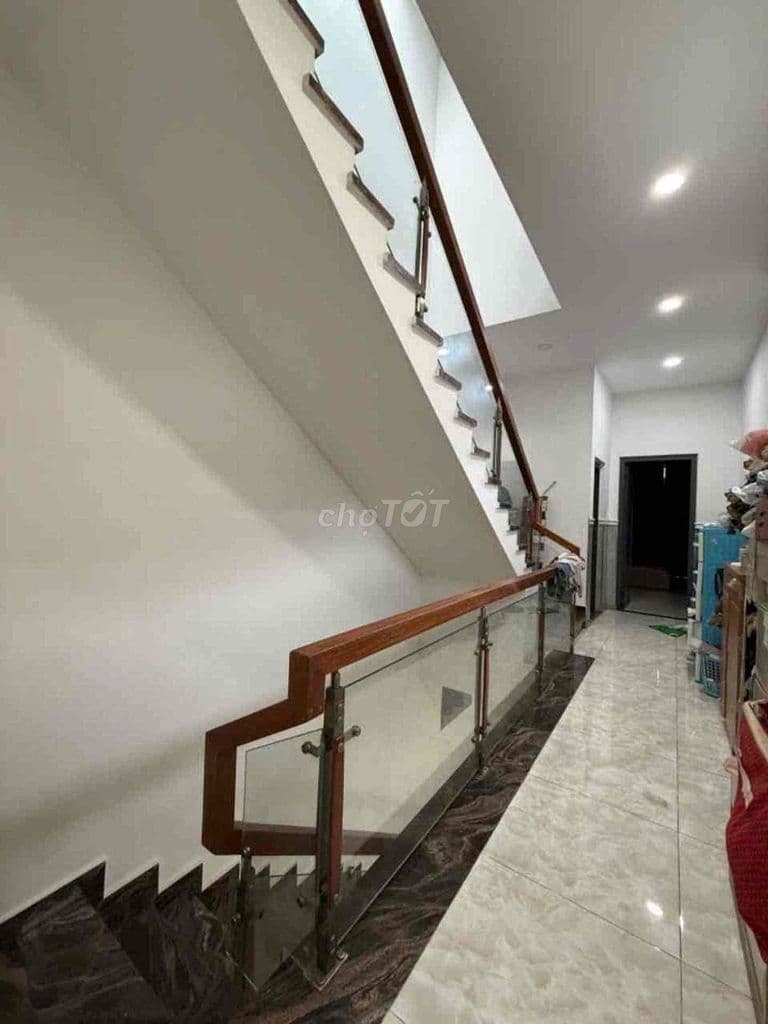 BÁN NHÀ MT HỤT MINH PHỤNG - 4 TẦNG MỚI KIÊN CỐ - Ảnh 2