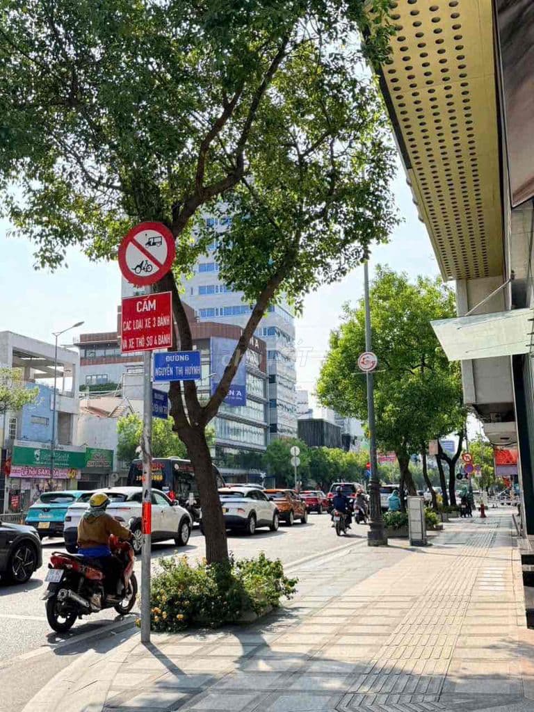 Nhà Xây mới, Đường ô tô xe hơi vào nhà, Nguyễn văn Trỗi. Phú Nhuận - Ảnh 3