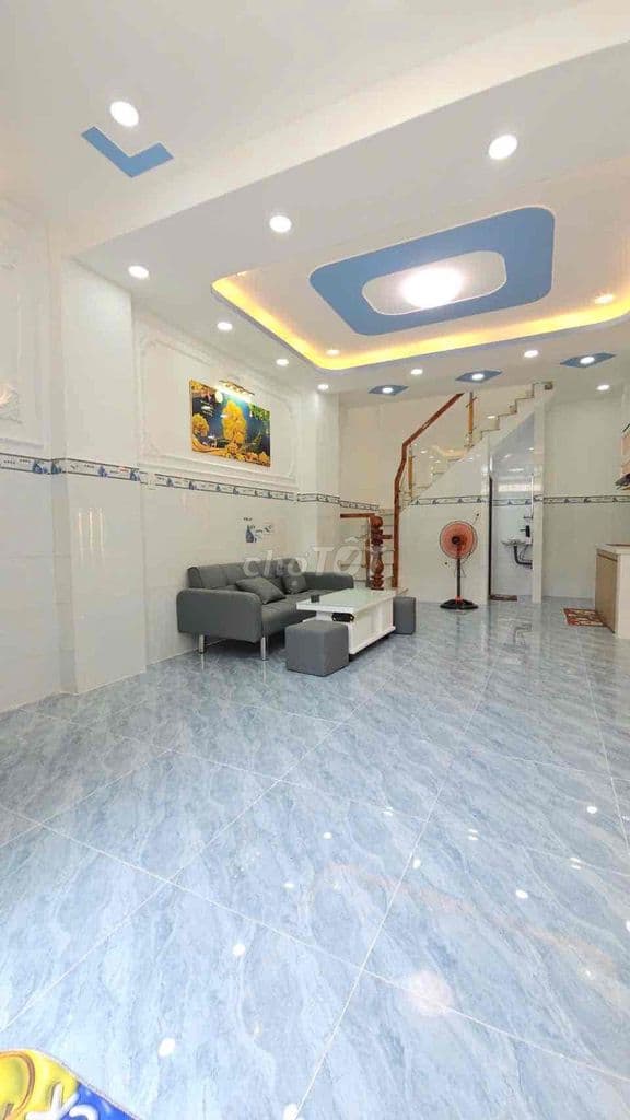 ba nhà chợ Ba Đinh cầu chánh Hưng