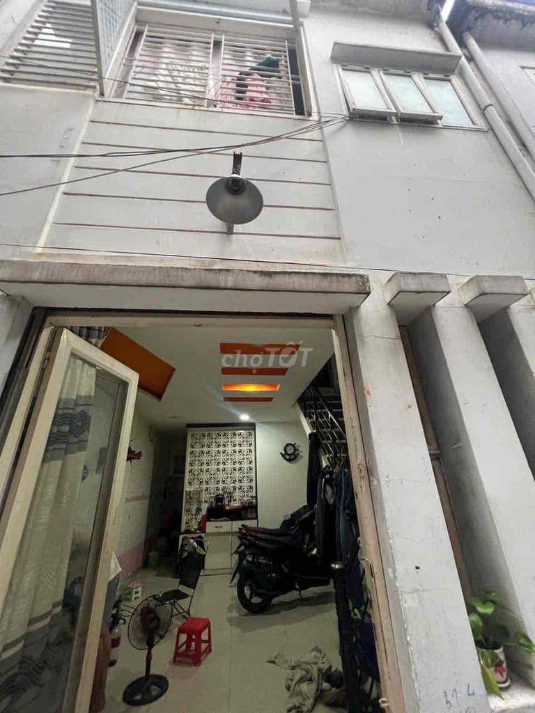 Nhà Thạnh Lộc 04, giáp Gò Vấp,SHR , giá 2,65ty TL