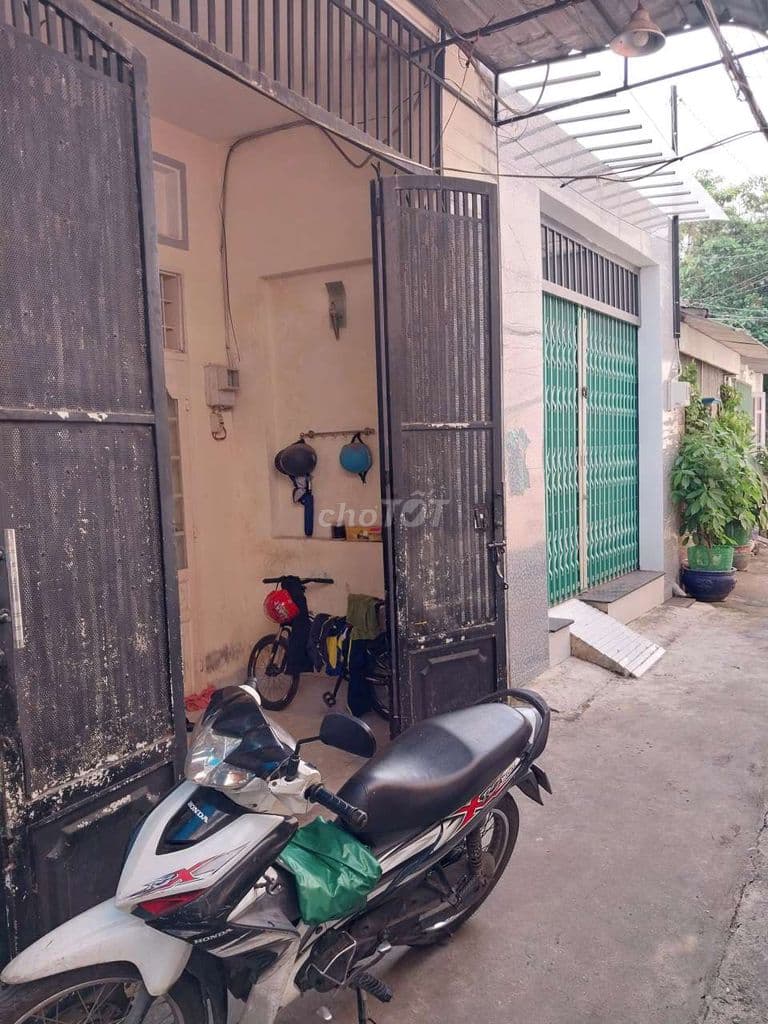 Cần Bán gấp nhà cấp 4 P .ĐHT .Nguyễn văn Quá DT 4 x12 gác lửng 2PN 2WS - Ảnh 2