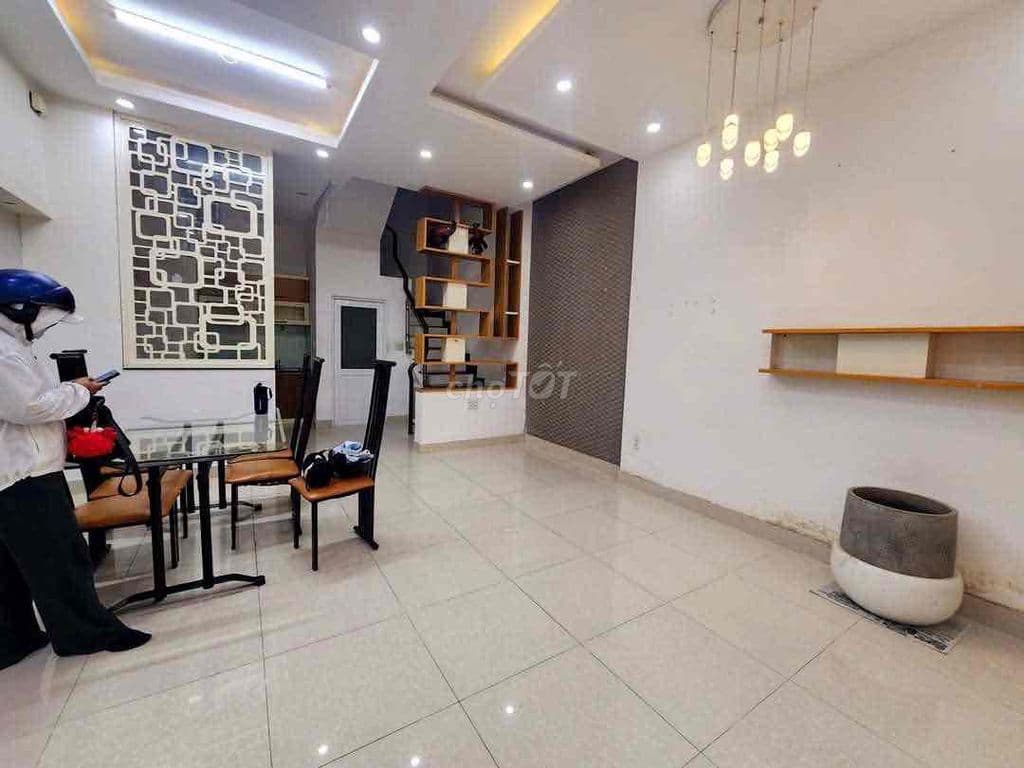 🏡 BÁN NHÀ ĐẸP RỘNG THOÁNG – HẺM 125 NGUYỄN THỊ TẦN, P1, Q8 – 6.38TỶ TL