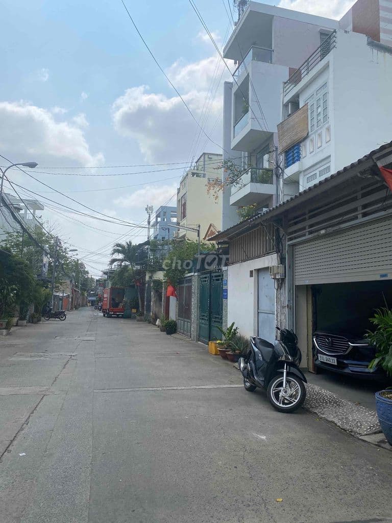 NHÀ 3 LẦU MẶT TIỀN ĐÔNG HƯNG THUẬN 9 QUẬN 12 5,9 TỶ