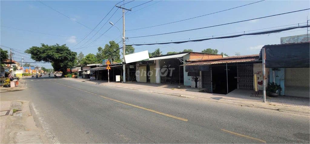 Nhà mặt tiền kinh doanh, 600m2, 300m2 thổ, ngang 9,9m, SHR chính chủ - Ảnh 2