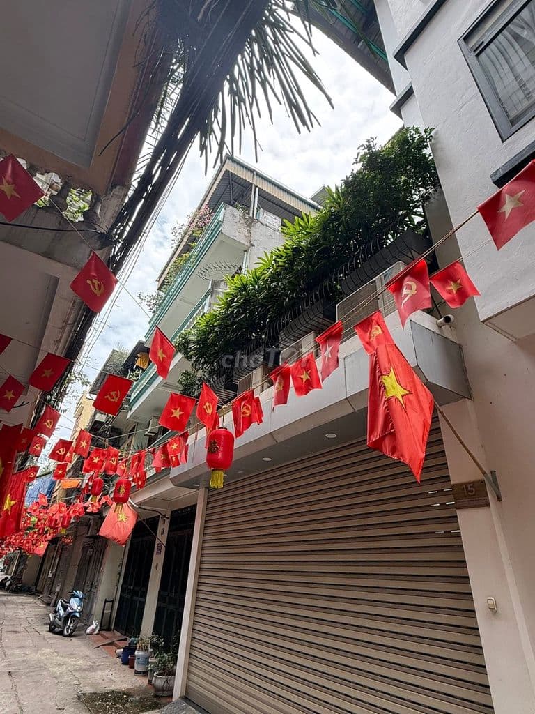 Nhà Tam Trinh, Hoàng Mai, Ô tô vào nhà, Hơn 9 tỷ