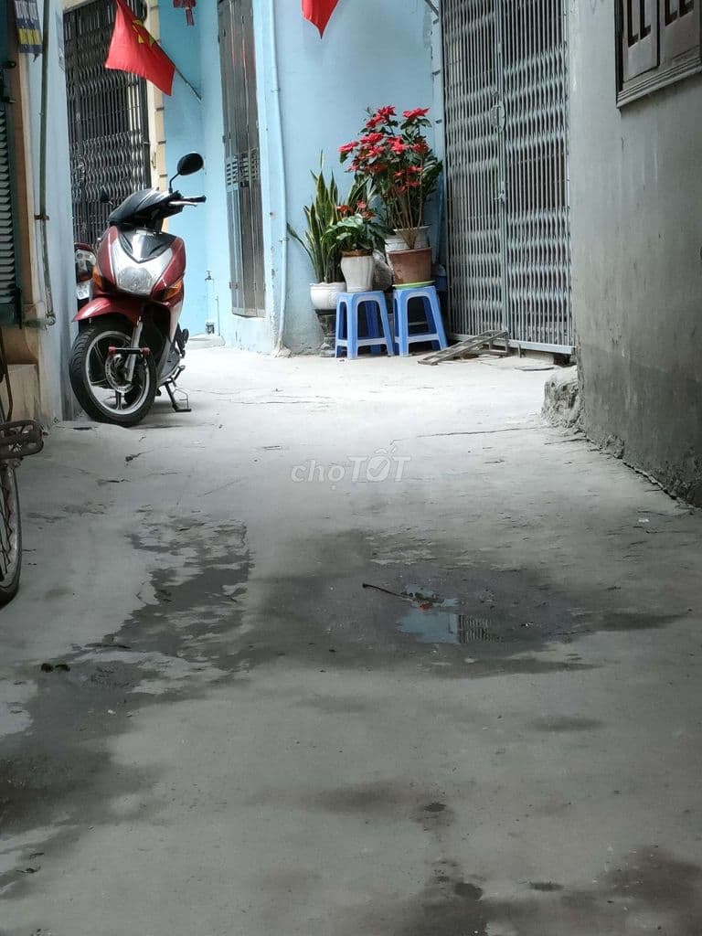 Bán gấp nhà 5T, 38m, giá 7,9t Hoàng Hoa Thám, Ba Đình, ba gác gần phố