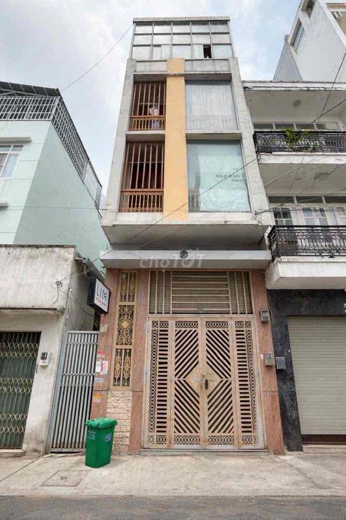 Siêu Vị Trí -5 Tầng - 11 Tỷ 6- Khu VIP Huỳnh Tấn Phát Quận 7