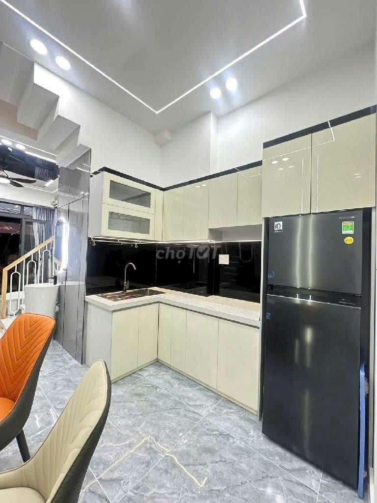 NHÀ HẺM XE TẢI THÔNG - NGUYỄN DUY CUNG - GÒ VẤP - CHỈ 5,56 TỶ