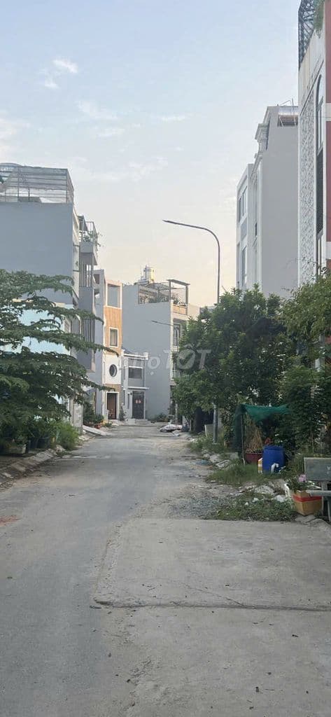 Đất tại Hồ Văn Long, Tân Tạo, Bình Tân, xe hơi trước nhà