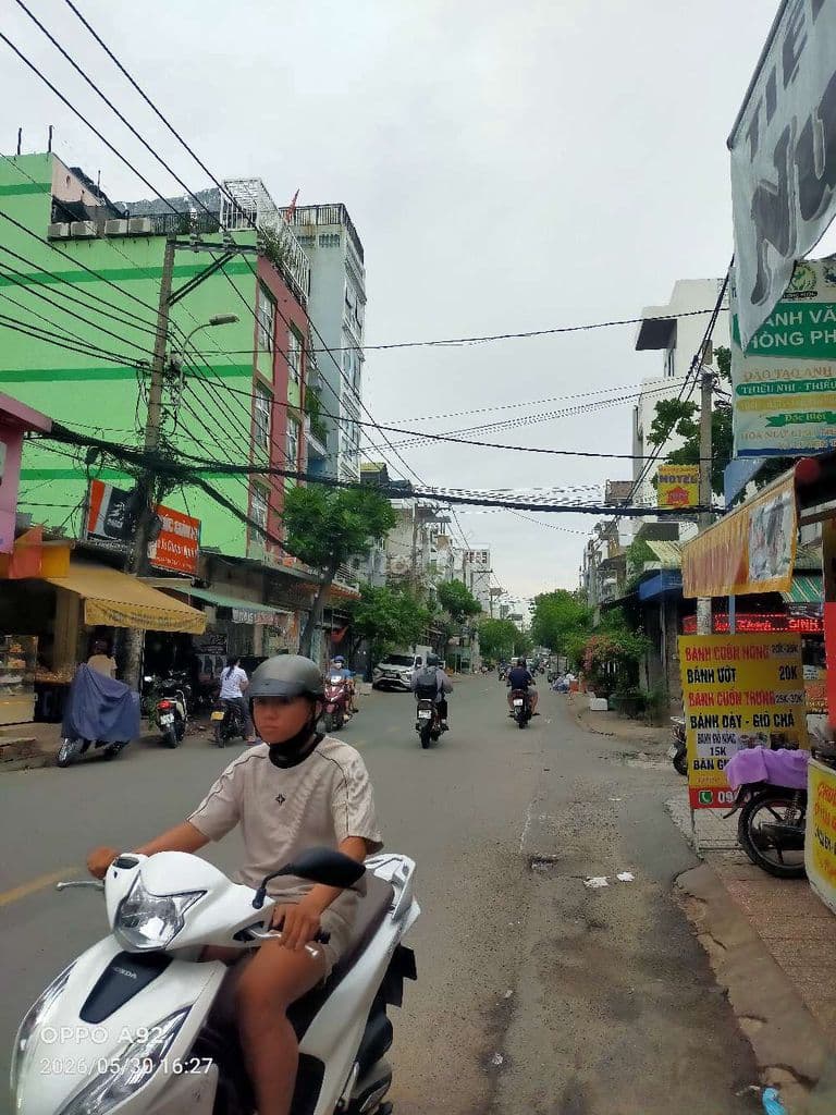 tân phú ngay tân kỳ tân quý 54m2 3TẦN hẻm xe hơi ngủ trong nhà