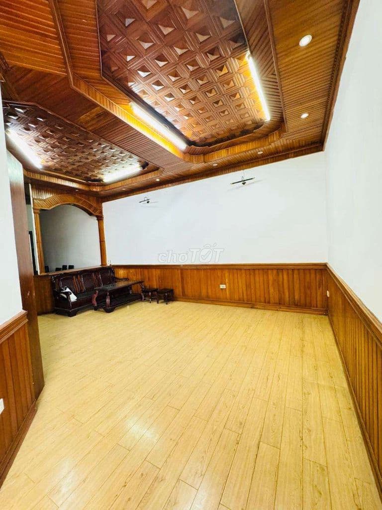 Hơn 4 tỷ Chung cư Láng Hạ, lô góc 75m 3PN, mặt phố ô tô đỗ cửa, SĐCC