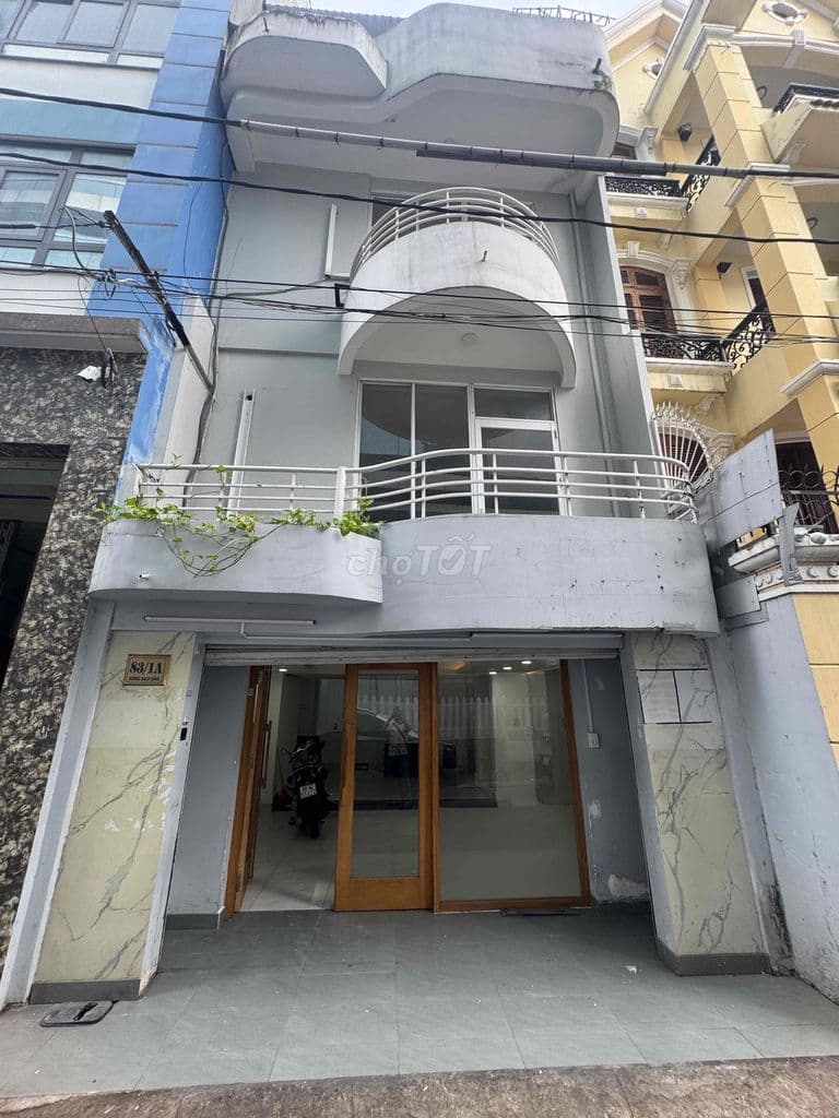 Nhà Khu sân bay hẽm xe hơi