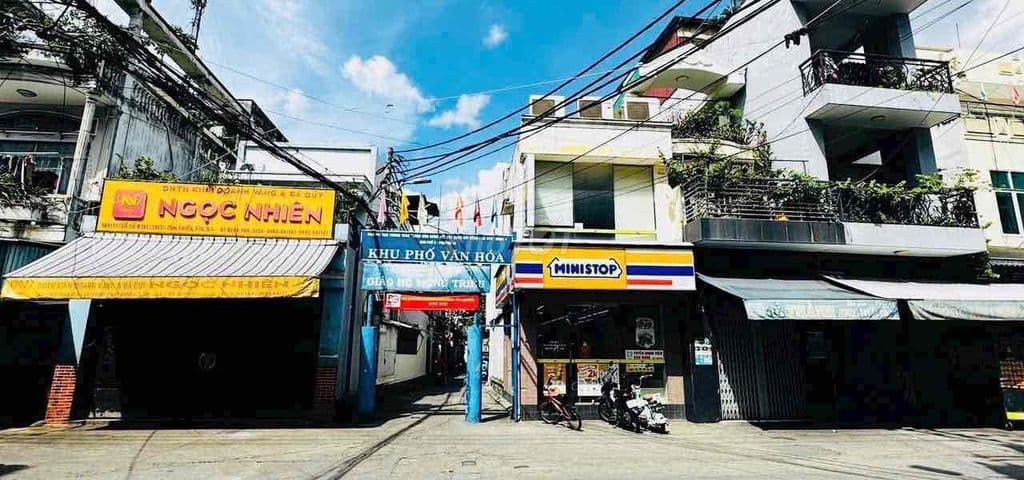 HÀNG KÍN SÁT MT XC - K.DOANH NHỎ PHƯỜNG XÓM CHIẾU - KHU XÓM ĐẠO 🚘🚘🚘🚘H