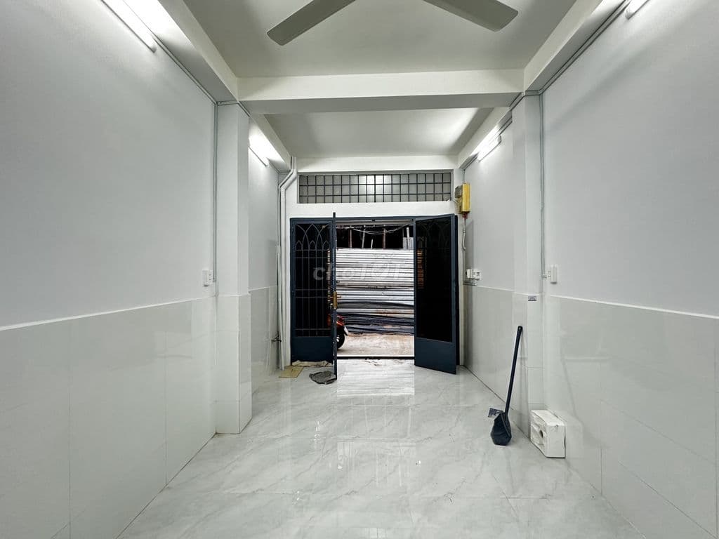 Bán nhà hẻm xe hơi đường 3 tháng 2 quận 10