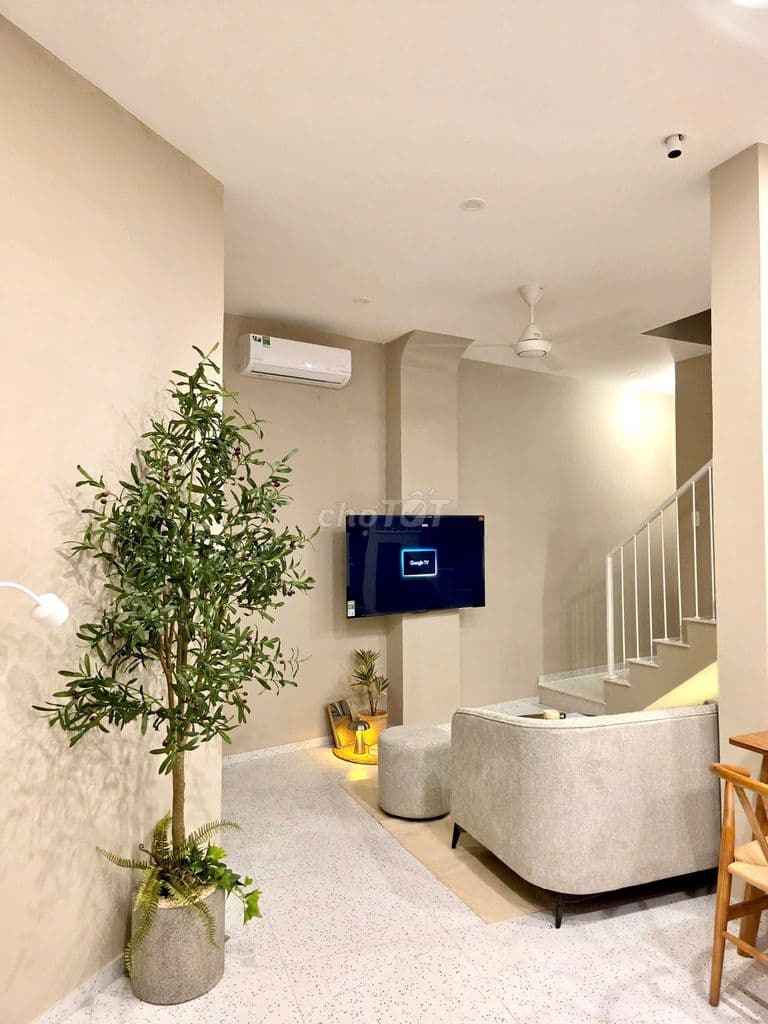 Nhà đẹp tặng full nội thất Quận 3 - Gía 8 Tỷ 9 - 6m x 7m - 4 tầng !!! - Ảnh 2