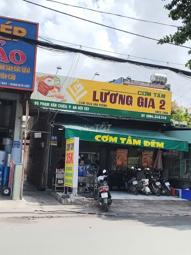 HOT - Chính chủ cần bán nhà diện tích lớn, mặt tiền.