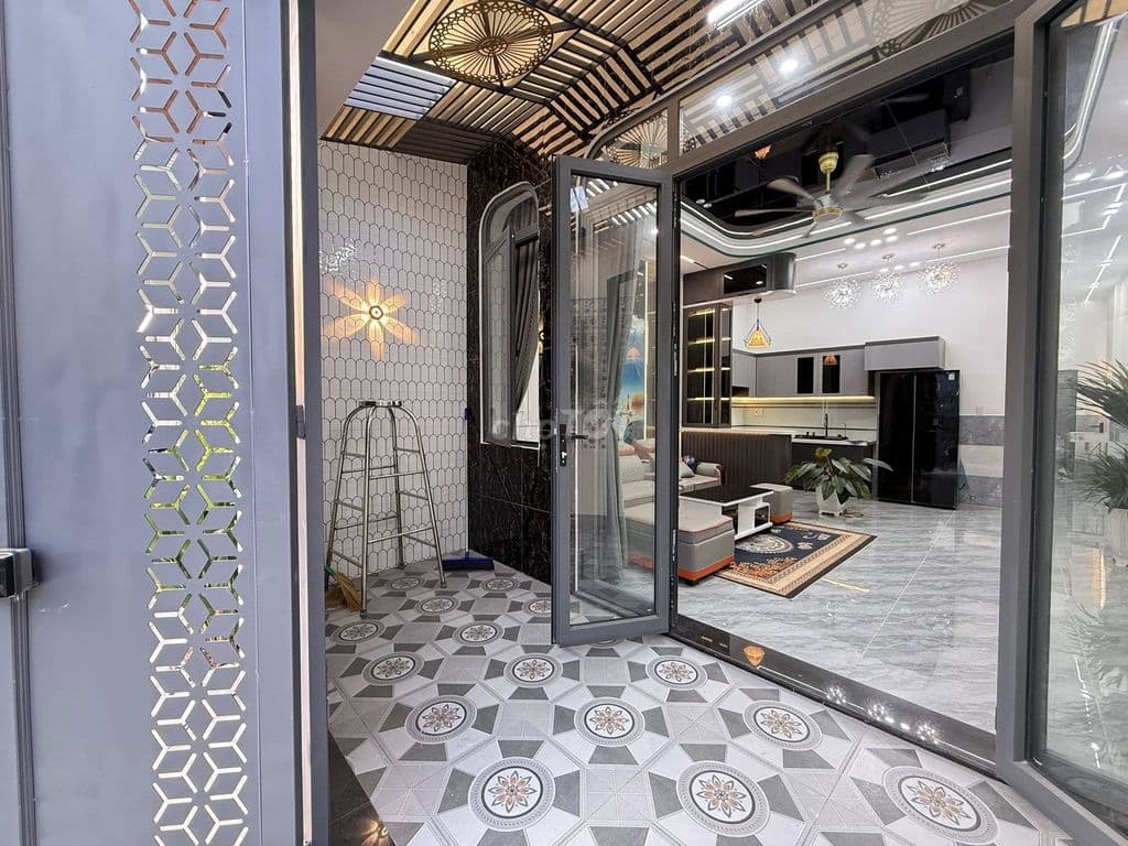 GIẢM SOCK 300 TRIỆU-Giá Mới Chỉ Còn 3 Tỷ 550 Triệu