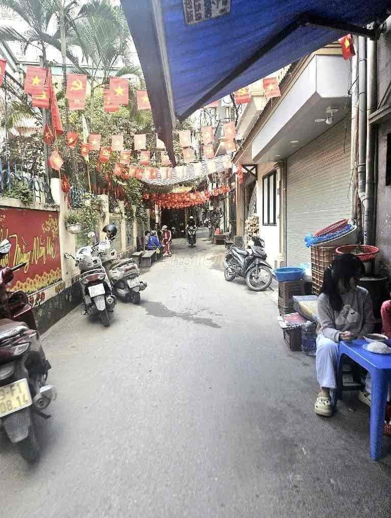 BÁN NHÀ THỤY KHUÊ –TÂY HỒ - 4,5 TẦNG – 45M - NHỈNH 10 TỶ - NGÕ THÔNG