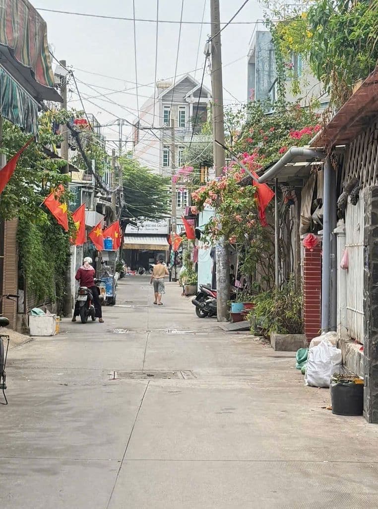 HẺM 5M THÔNG ĐẤT ĐẸP ĐHT 02 – 74M2 - TIỆN XÂY MỚI, NGAY CHỢ CÂY SỘP - Ảnh 3