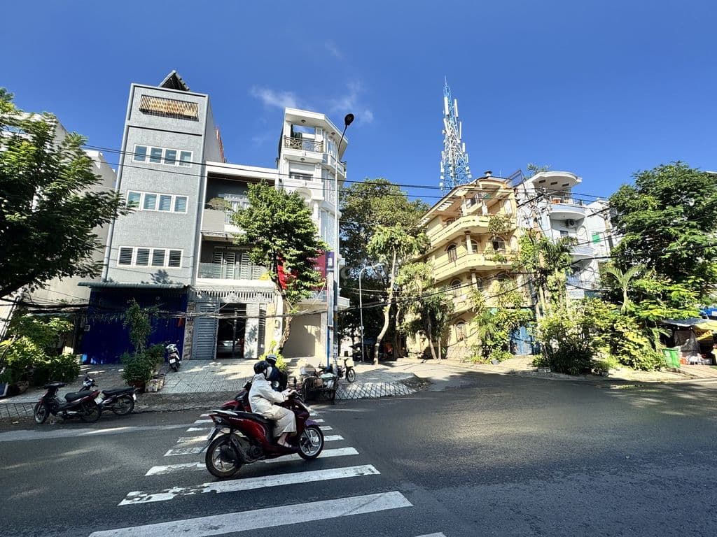 Nhà Mặt tiền 10x20 đường ĐẶNG THUỲ TRÂM, P13 Bình Thạnh. Giá 36,5Tỷ TL - Ảnh 2