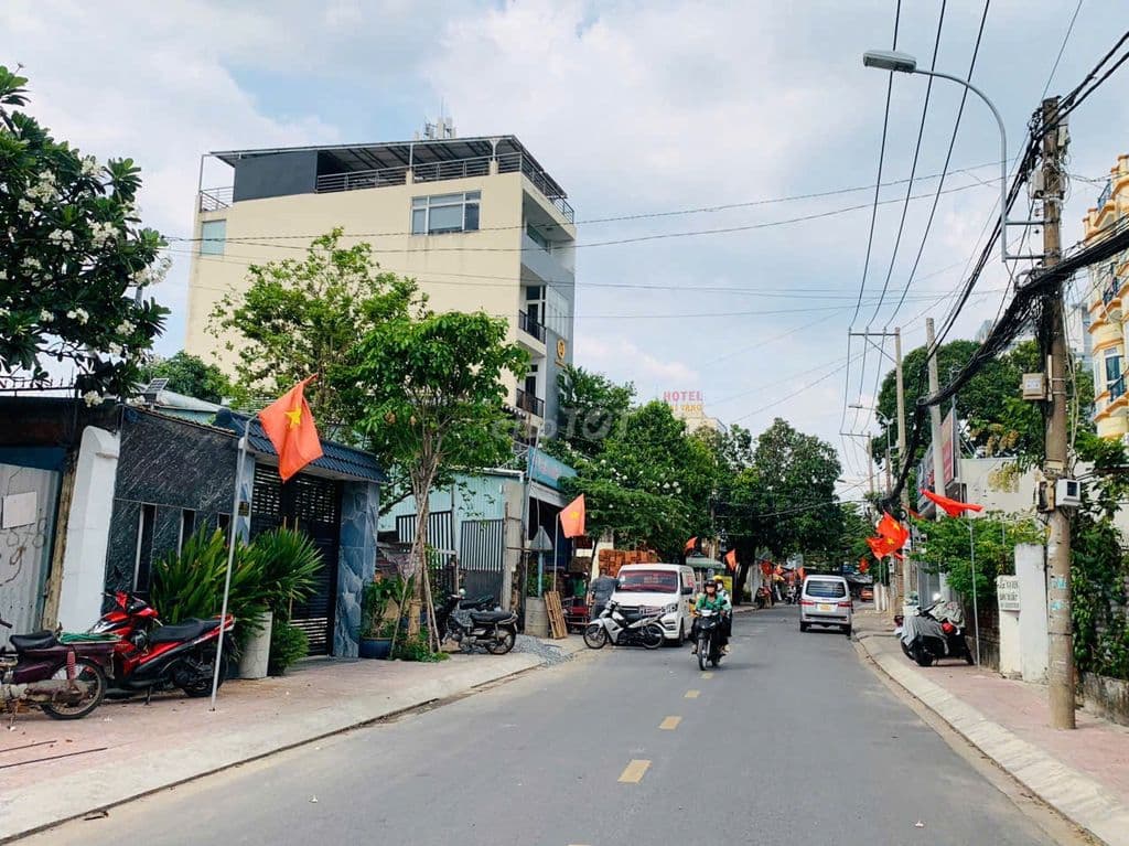 56TR/M2- BÁN ĐẤT TẶNG NHÀ TRỌ THU NHẬP 40TR/TH- 370M2- MT 7.2M- 21 TỶ