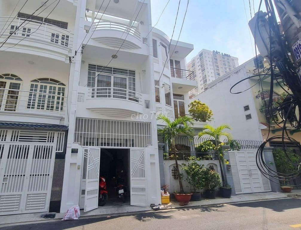 Nhà HXH 2 xe tránh nhau Lũy Bán Bích 4 x 16m,KC: 3 tầng chỉ 9,4 tỷ