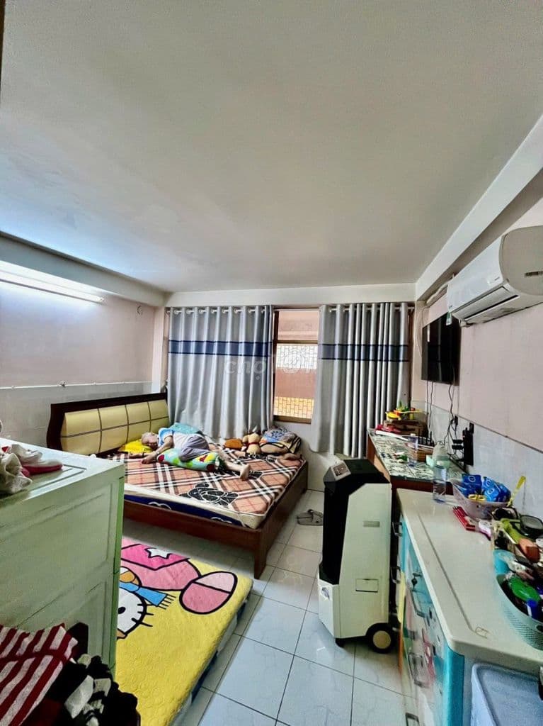 Quận 10 giá 7.x tỷ Thành Thái DT 44m2 4 tầng BTCT 4PN chỉ 10m ra đường