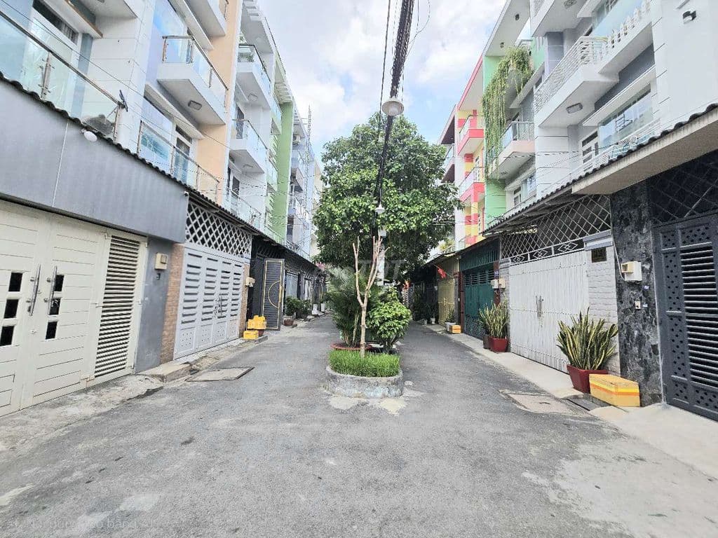 5,1x25m. 2 mặt hẻm không vạt góc đường xe hơi tránh thông - Ảnh 2