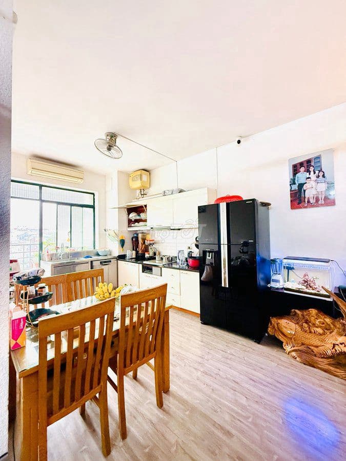 Bán căn hộ chung cư Nam Trung Yên, 80m2, lô góc. 5.95 tỷ