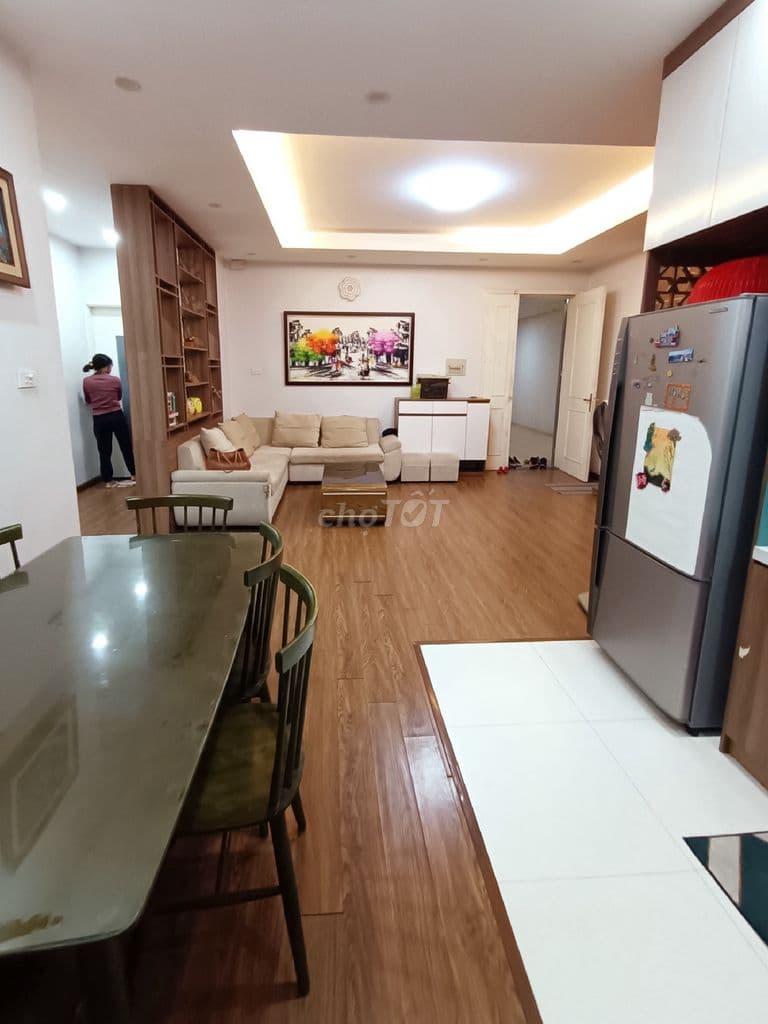 Bán căn hộ chung cư ngay đường Cầu Giấy, 76m2, 2 ngủ. 6 tỷ - Ảnh 3