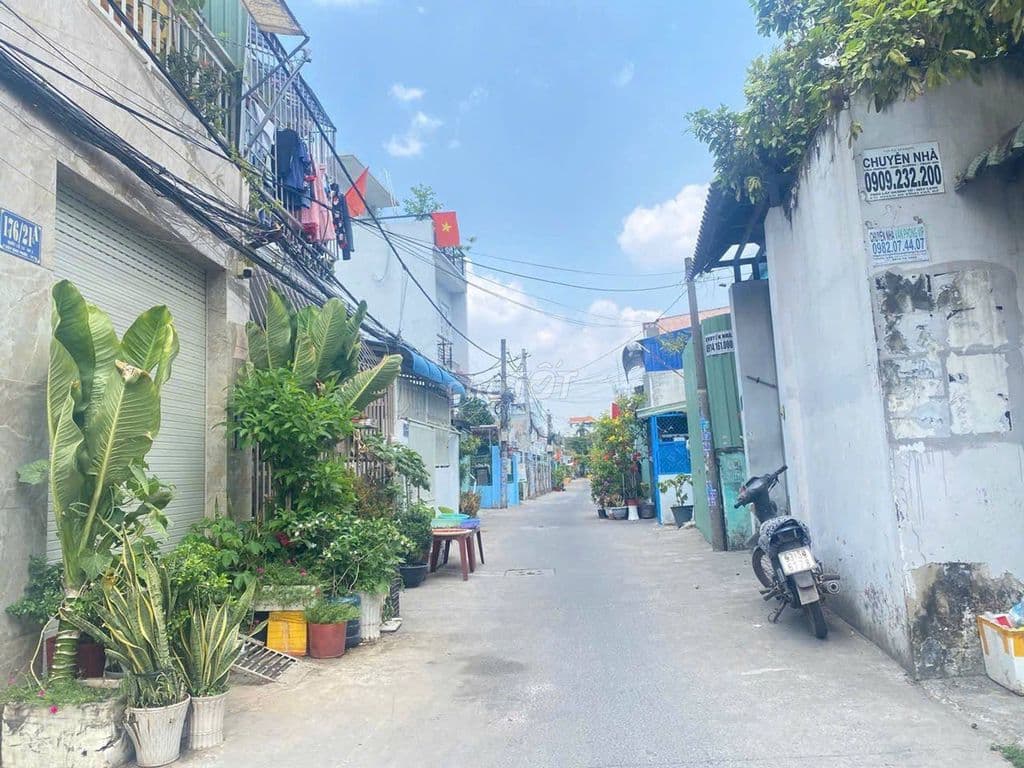 CHỈ CẦN 2.8 TỶ - NHÀ LÔ GÓC - XE HƠI - DƯƠNG THỊ MƯỜI - T.C.HIỆP, Q.12