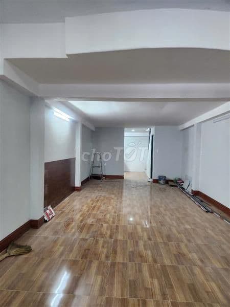 Nhà mặt tiền đường 8m, 4x13m, 2 tầng BTCT, SHR hoàn công đủ Giá 3.x tỷ - Ảnh 3
