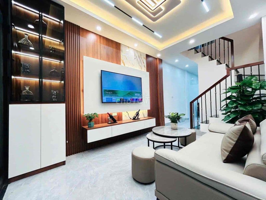 Nhà 5 Tầng - Ngõ Văn Minh - Ô Tô Lùi Cửa - Cực Hợp Cho Gia Đình - Ảnh 2