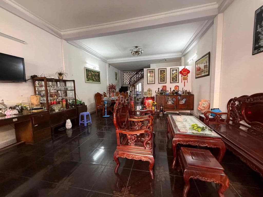 Bán Đất Tặng Nhà - Xe Hơi tới nhà - 110m2 - Vuông vức - phù hợp Xây CH