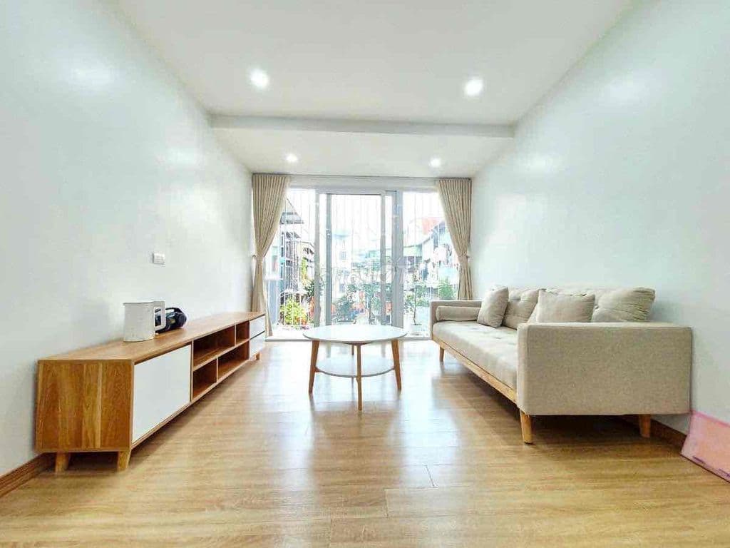 Siêu tập thể sổ đỏ to 40/80m2 phố Lò Đúc 3 ngủ 2 vs view đẹp 3 phút HK