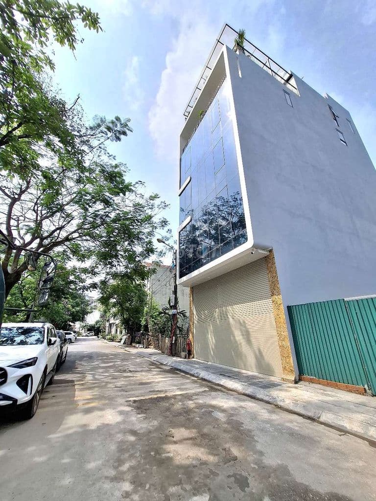 BÁN TÒA NHÀ VĂN PHÒNG CỔ LINH, LONG BIÊN 100M² MT RỘNG VIEW VƯỜN HOA
