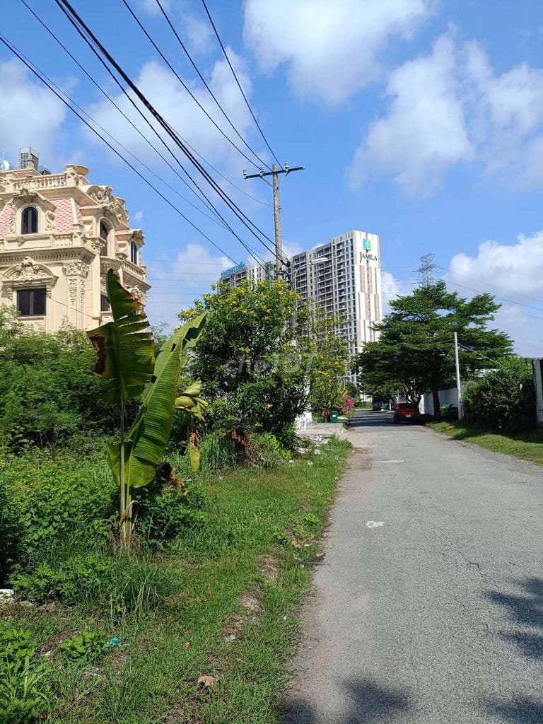 Bán đất giá rẻ, đầu tư , trong khu dự án Bách Khoa