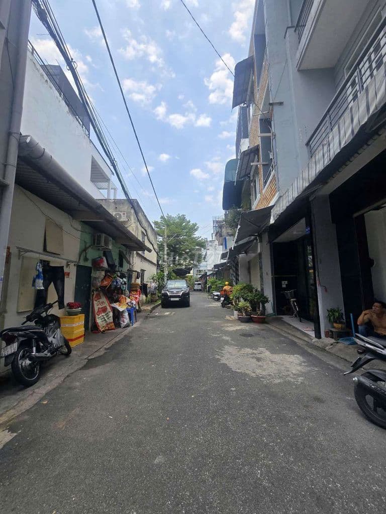 GIẢM 500TR Bán nhà HXH Đô Đốc Long, DT 4x10- Đúc 2 Lầu- chỉ 5.9 TỶ - Ảnh 3