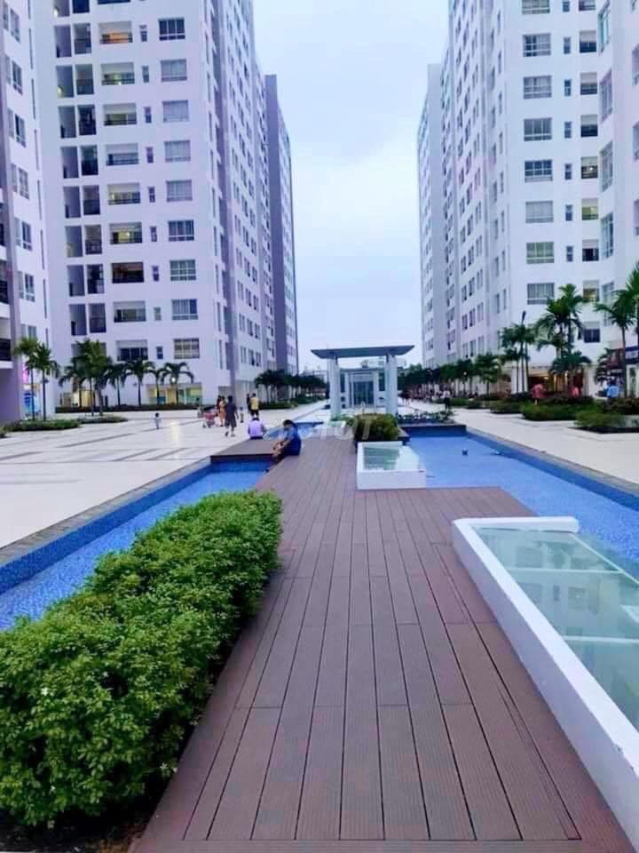 BÁN GẤP BLOC D chung cư 4S Linh Đông 69m2, 2 phòng ngủ,2wc.View hồ bơi
