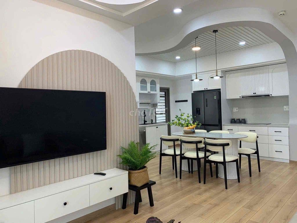 Bán Chung cư Saigon South 3PN, nhà mới, full nt, đang có sẵn HĐT 3x