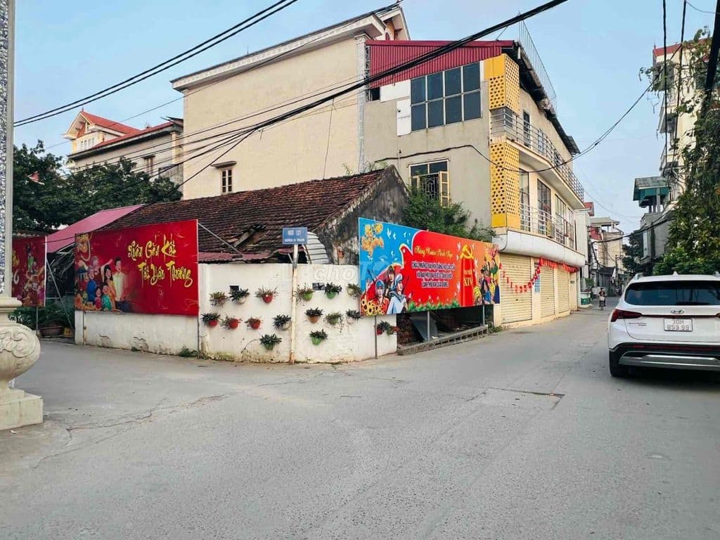 NHÀ DÂN XÂY 2 tầng x 86.5m2 , sát vành đai 3.5 , trịnh vân bô kéo dài